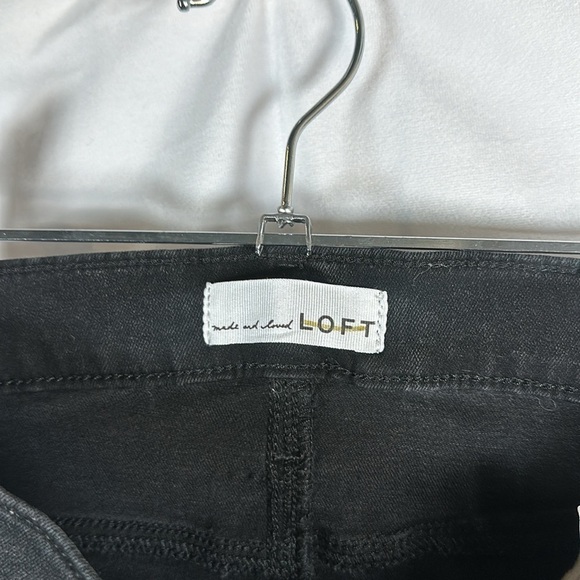 LOFT JEANS SIZE(8) - Picture 4 of 5